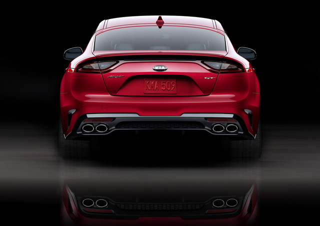 Stinger 2018 - Xe thể thao đầu tiên của Kia, cạnh tranh BMW 3-Series - Ảnh 6. Stinger 2018 - Xe thể thao đầu tiên của Kia, cạnh tranh BMW 3-Series - Ảnh 6.