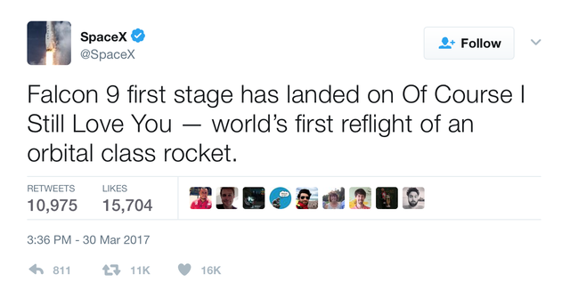 Đoạn tweet thông báo tên lửa đẩy đã hạ cánh thành công của SpaceX.