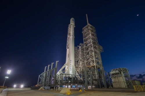 SpaceX vừa phóng thành công vệ tinh đầu tiên cho Quân đội Hoa Kỳ - 1